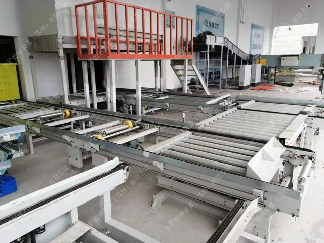 立体仓库输送机